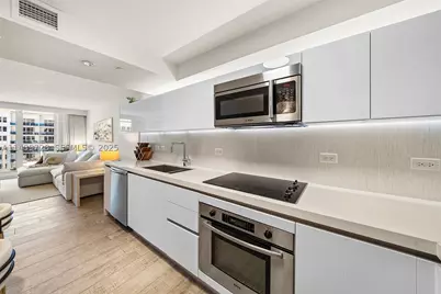 102 24th #1412, Miami Beach, FL 33139 - Photo 13