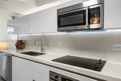 102 24th #1412, Miami Beach, FL 33139 - Photo 11