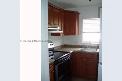 1300 Moffett #302, Hallandale Beach, FL 33009 - Photo 13