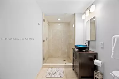 6365 Collins #4106, Miami Beach, FL 33141 - Photo 13