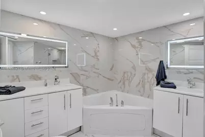 16699 Collins #2209, Sunny Isles Beach, FL 33160 - Photo 21