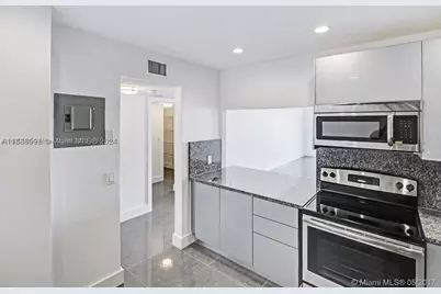 2801 NE 183rd #2208W, Aventura, FL 33160 - Photo 5