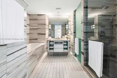 2201 Collins #814, Miami Beach, FL 33139 - Photo 21