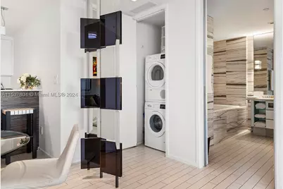 2201 Collins #814, Miami Beach, FL 33139 - Photo 27