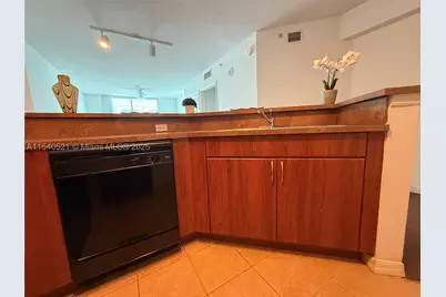 9201 Collins #1023, Surfside, FL 33154 - Photo 11