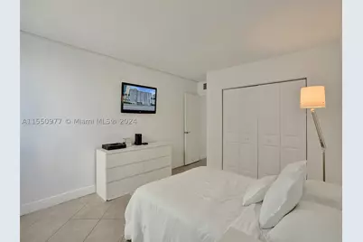 5005 Collins #725, Miami Beach, FL 33140 - Photo 23