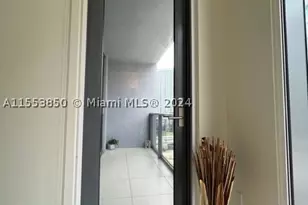 31 SE 6th, Miami, FL 33131 - Photo 15