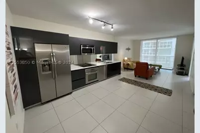 31 SE 6th #1606, Miami, FL 33131 - Photo 5