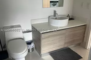 121 NE 34th, Miami, FL 33137 - Photo 9