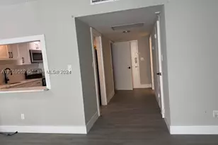 5401 Collins, Miami Beach, FL 33140 - Photo 27
