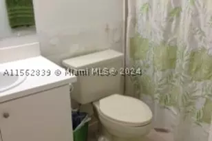 8160 Geneva, Doral, FL 33166 - Photo 7