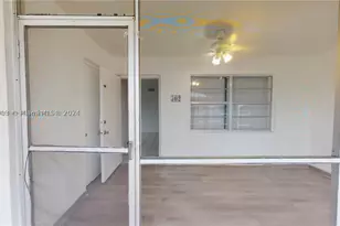580 Egret, Hallandale, FL 33009 - Photo 15