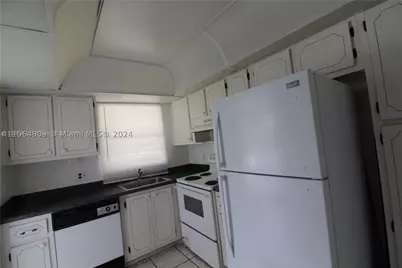 580 Egret #302, Hallandale, FL 33009 - Photo 27