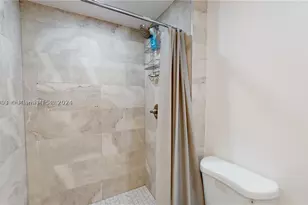 580 Egret, Hallandale, FL 33009 - Photo 31