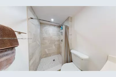 580 Egret #302, Hallandale, FL 33009 - Photo 33