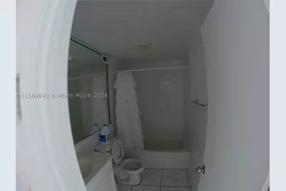 400 Kings Point #905, Sunny Isles Beach, FL 33160 - Photo 7