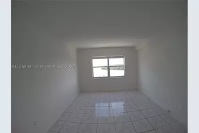 400 Kings Point #905, Sunny Isles Beach, FL 33160 - Photo 9