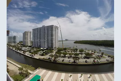 400 Kings Point #905, Sunny Isles Beach, FL 33160 - Photo 5