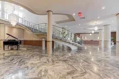 5401 Collins #410, Miami Beach, FL 33140 - Photo 9