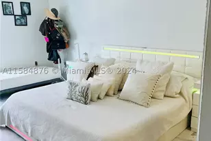 400 Kings Point, Sunny Isles Beach, FL 33160 - Photo 31