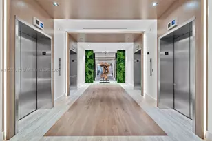 2301 Collins, Miami Beach, FL 33139 - Photo 13