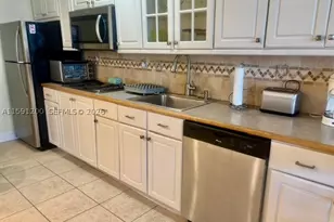100 Lincoln, Miami Beach, FL 33139 - Photo 5