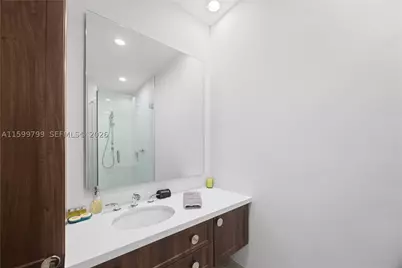 [Address not provided], Hallandale Beach, FL 33009 - Photo 37
