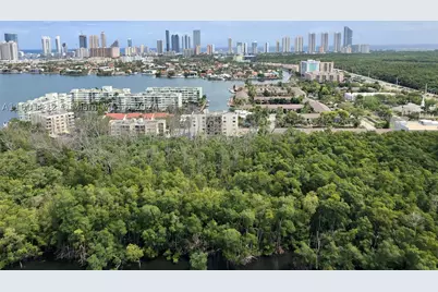 16385 Biscayne #2421, North Miami Beach, FL 33160 - Photo 23