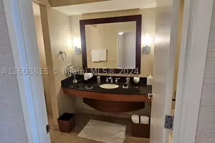 18001 Collins, Sunny Isles Beach, FL 33160 - Photo 9