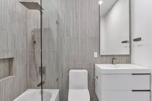 21301 NE 38th, Aventura, FL 33180 - Photo 37