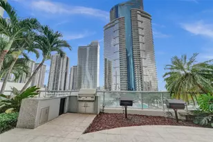 888 Biscayne, Miami, FL 33132 - Photo 41