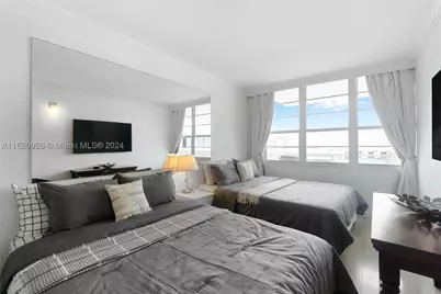100 Lincoln #820, Miami Beach, FL 33139 - Photo 5