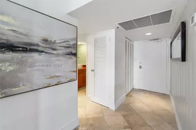 100 Lincoln #1422, Miami Beach, FL 33139 - Photo 9
