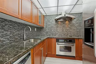 1200 W, Miami Beach, FL 33139 - Photo 9