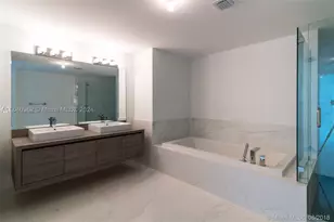 400 Sunny Isles, Sunny Isles Beach, FL 33160 - Photo 9