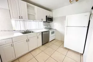 17021 N Bay, Sunny Isles Beach, FL 33160 - Photo 5