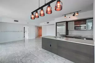 55 SE 6th, Miami, FL 33131 - Photo 9