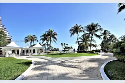 5151 Collins #629, Miami Beach, FL 33140 - Photo 25