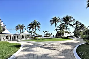 5151 Collins, Miami Beach, FL 33140 - Photo 25