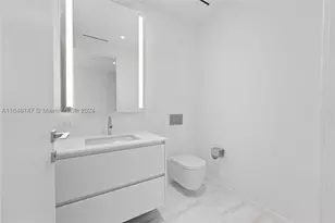 300 Biscayne Blvd, Miami, FL 33131 - Photo 15