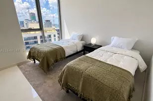 300 Biscayne Blvd, Miami, FL 33131 - Photo 9