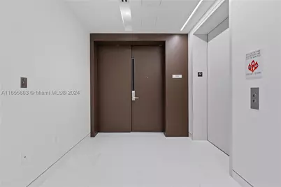 300 Biscayne Blvd #3201, Miami, FL 33131 - Photo 23