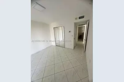 5555 Collins #8Z, Miami Beach, FL 33140 - Photo 17