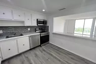13499 Biscayne, North Miami, FL 33181 - Photo 3
