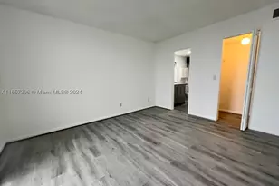 13499 Biscayne, North Miami, FL 33181 - Photo 23