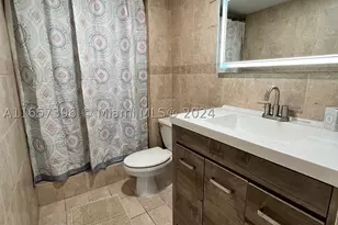 13499 Biscayne, North Miami, FL 33181 - Photo 17
