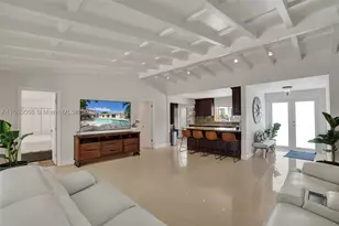 1910 N Hibiscus, North Miami, FL 33181 - Photo 9