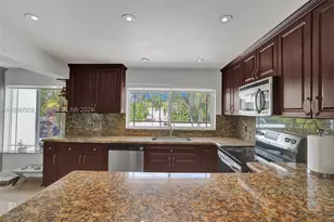 1910 N Hibiscus, North Miami, FL 33181 - Photo 11