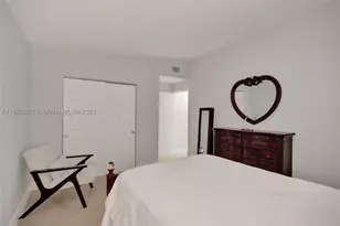 1910 N Hibiscus, North Miami, FL 33181 - Photo 31