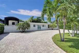 1910 N Hibiscus, North Miami, FL 33181 - Photo 3